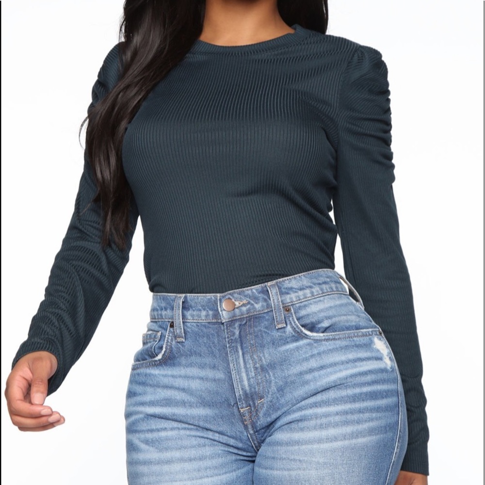Fashion Nova Long Puff Sleeve SMALL